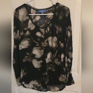 Simply Vera Vera Wang Black and Cream Patterned Blouse